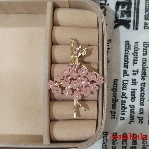 سنجاق سینه زنانه کد HAIR131243W