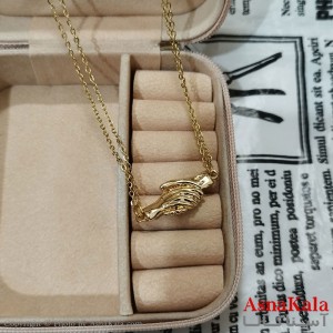 گردنبند ست دونفره استیل مدل دست طلایی کد GNB162578W