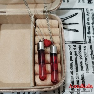 گردنبند ست دونفره استیل مدل شیشه خون نقره ای کد GNB162580W