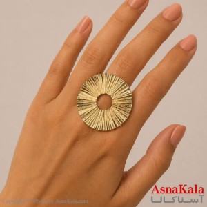 انگشتر زنانه استیل مینیمال مدل  دایره فانتزی طلایی فری سایز کد ANG191587W