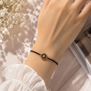 دستبند زنانه پینترستی استیل 316 مدل بابونه کد DSB181995W