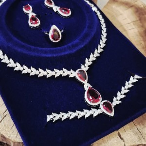 سرویس جواهری کامل شامل گردنبند و گوشواره و دستبند و انگشتر  آبکاری رادیوم کد NIM141332W