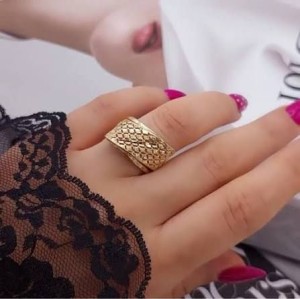 انگشتر زنانه تراش طلاروس رنگ ثابت مشابه طلا  ANG191705W