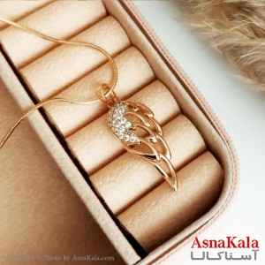 گردنبند ژوپینگ اصل دخترانه مدل بال نگیندار رنگ طلایی کد GNB16497W