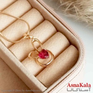 گردنبند ژوپینگ اصل زنانه مدل خرگوش نگین قرمز رنگ طلایی کد GNB16539W