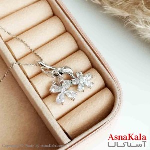 گردنبند ژوپینگ اصل زنانه مدل گل چهار پر رنگ نقره ای کد GNB16553W