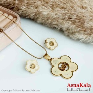 نیمست استیل دخترانه طرح گل با حرف MK رنگ طلایی کد NIM14162W