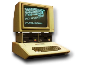 کامپیوتر اپل 2 Apple II plus