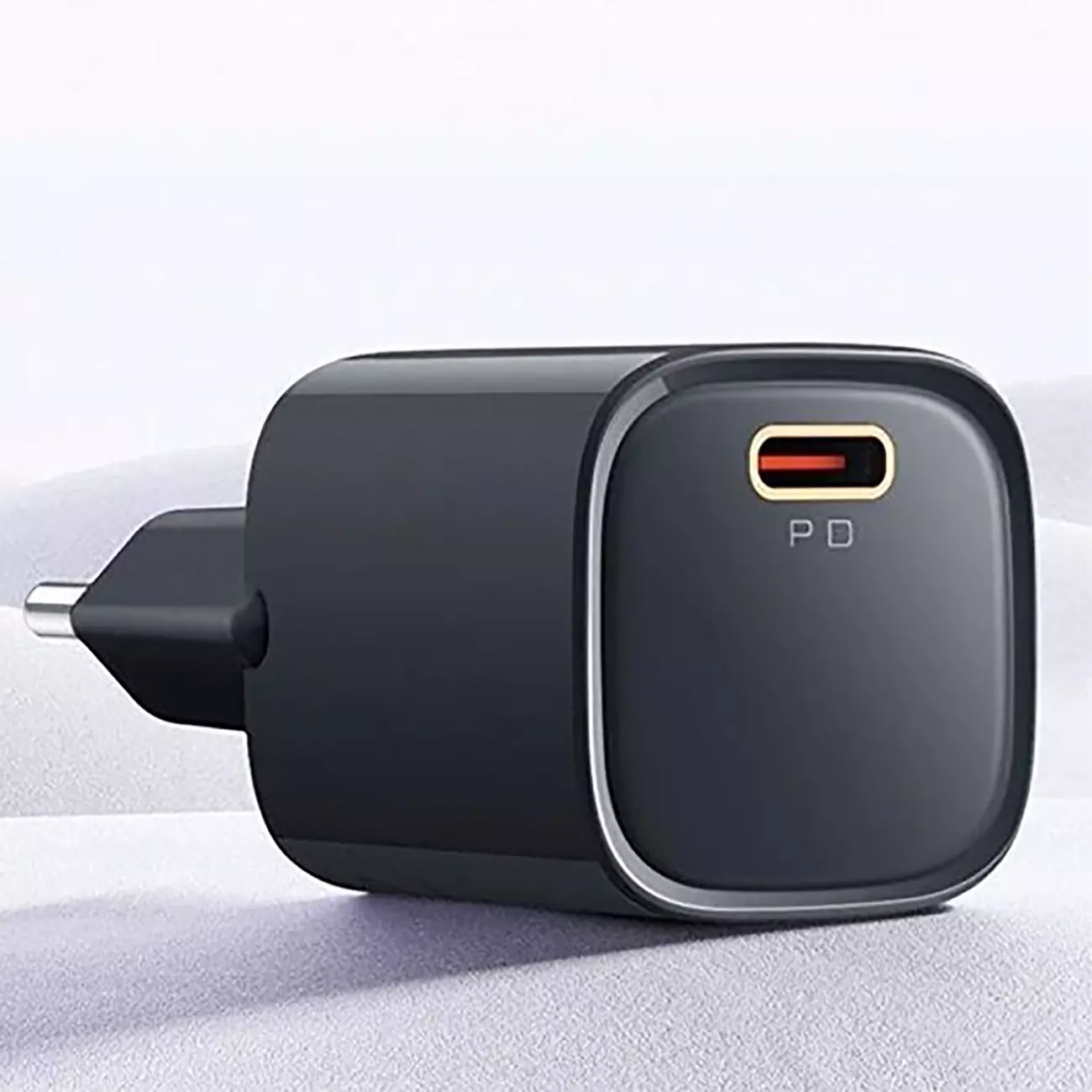 آداپتور 20 وات همراه با کابل تایپ سی به تایپ سی مک دودو Mcdodo PD20W Fast Charging KIT CH-4046