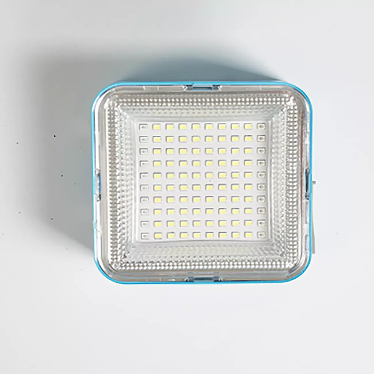 چراغ کمپینگ شارژی قابل حمل D05-1