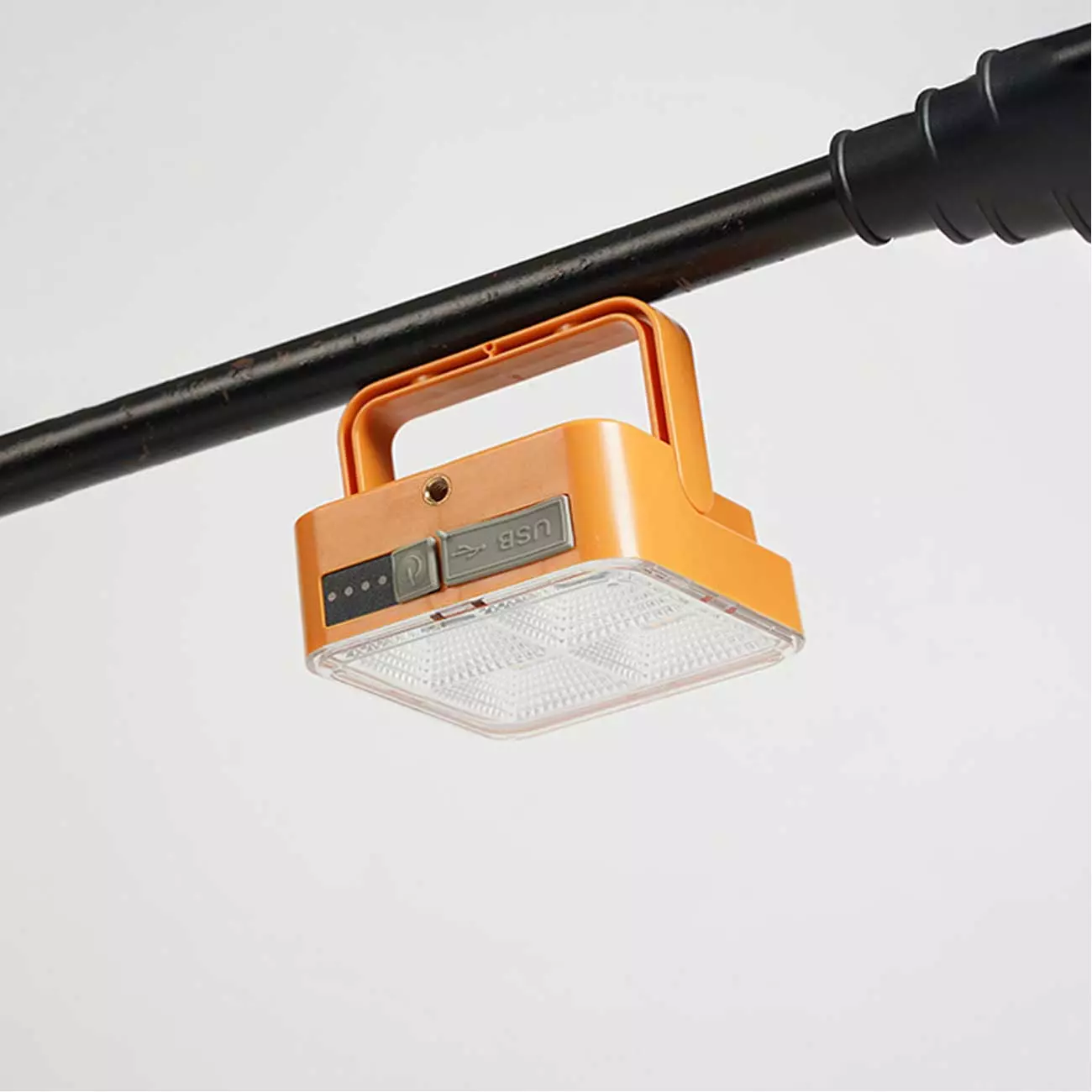 چراغ کمپینگ شارژی قابل حمل D05-1