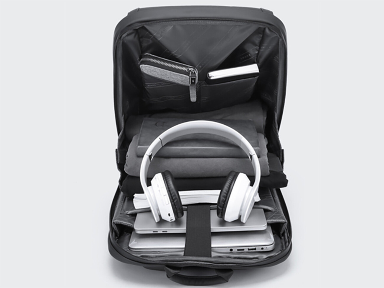 قیمت کوله پشتی  بنج مناسب برای لپ تاپ 14 اینچی Bange BG-2809 Backpack Bag for 14 Inch