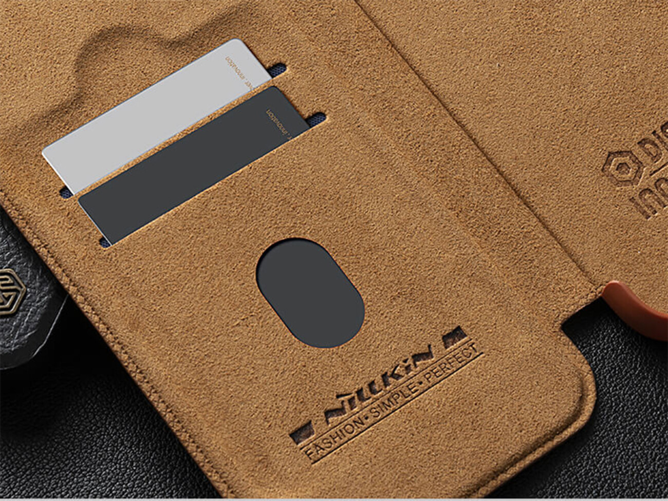 بهترین کیف محافظ سامسونگ اس 24 نیلکین Nillkin Qin Prop Leather case for Samsung Galaxy S24
