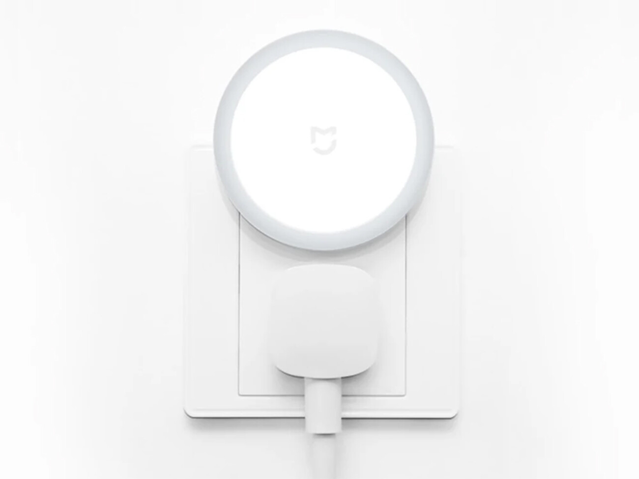 بهترین چراغ هوشمند شیائومی دارای سنسور تشخیص نور Xiaomi Mijia Plug-in Wall Mini LED Night Light MJYD04YL