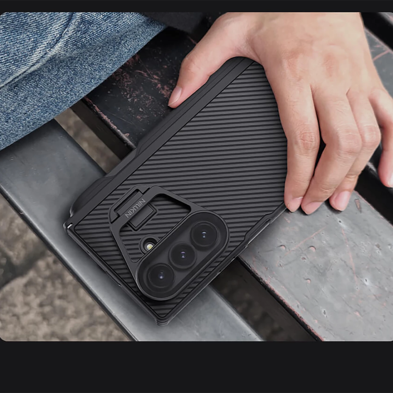 قاب محافظ گوشی سامسونگ گلکسی زد فولد 7 و زد فولد 7 فایو جی نیلکین