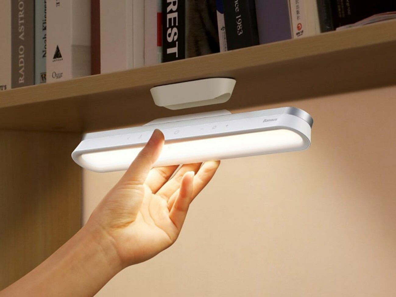 چراغ مطالعه بیسوس Baseus Magnetic Stepless Dimming Charging Desk Lamp Pro DGXC-02