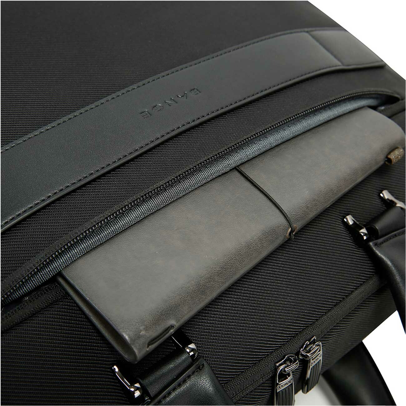 کیف لپ تاپ 15.6 اینچ ضدآب بنج bange BG-8029