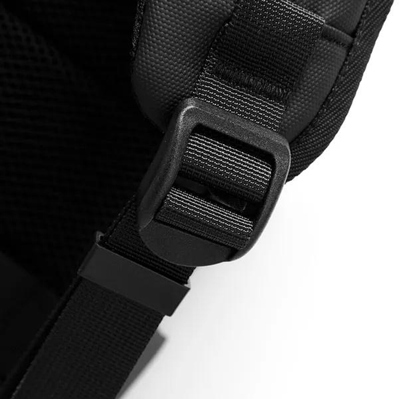 فروش کوله پشتی لپ تاپ 15.6 اینچ بنج