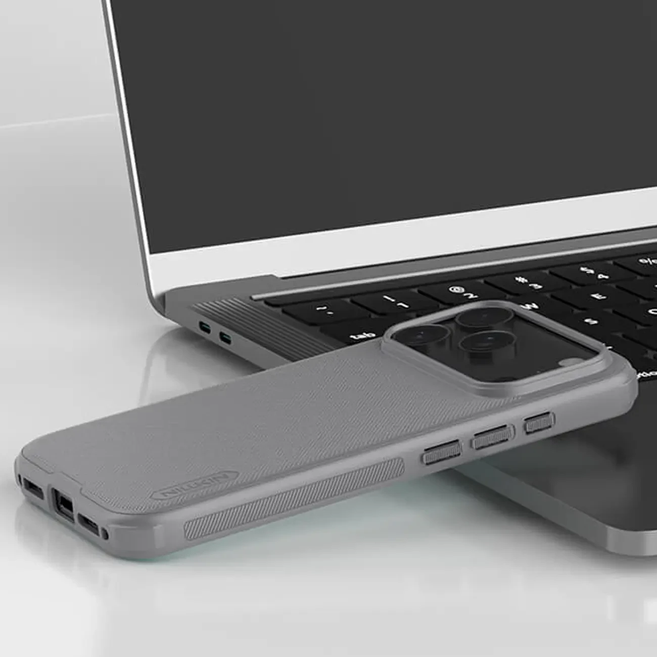 خرید قاب گوشی آیفون 17 پرو نیلکین