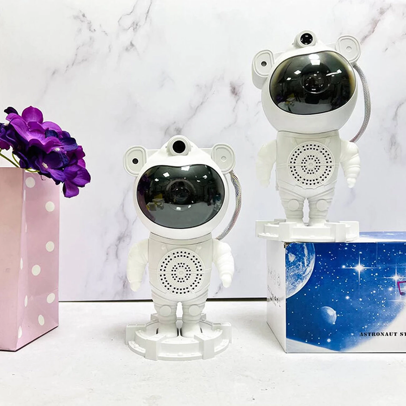 چراغ خواب کهکشانی فضانورد اسپیکردار