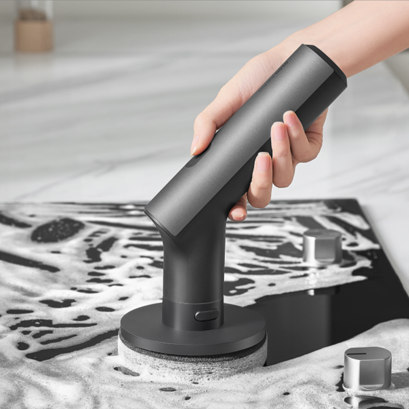 قیمت اسکرابر چرخشی برقی بی‌سیم هوتو