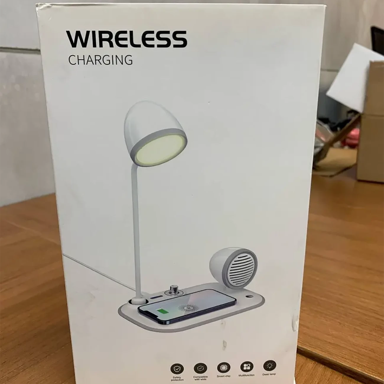 چراغ مطالعه رومیزی اسپیکر دار به همراه شارژر وایرلس 15 وات