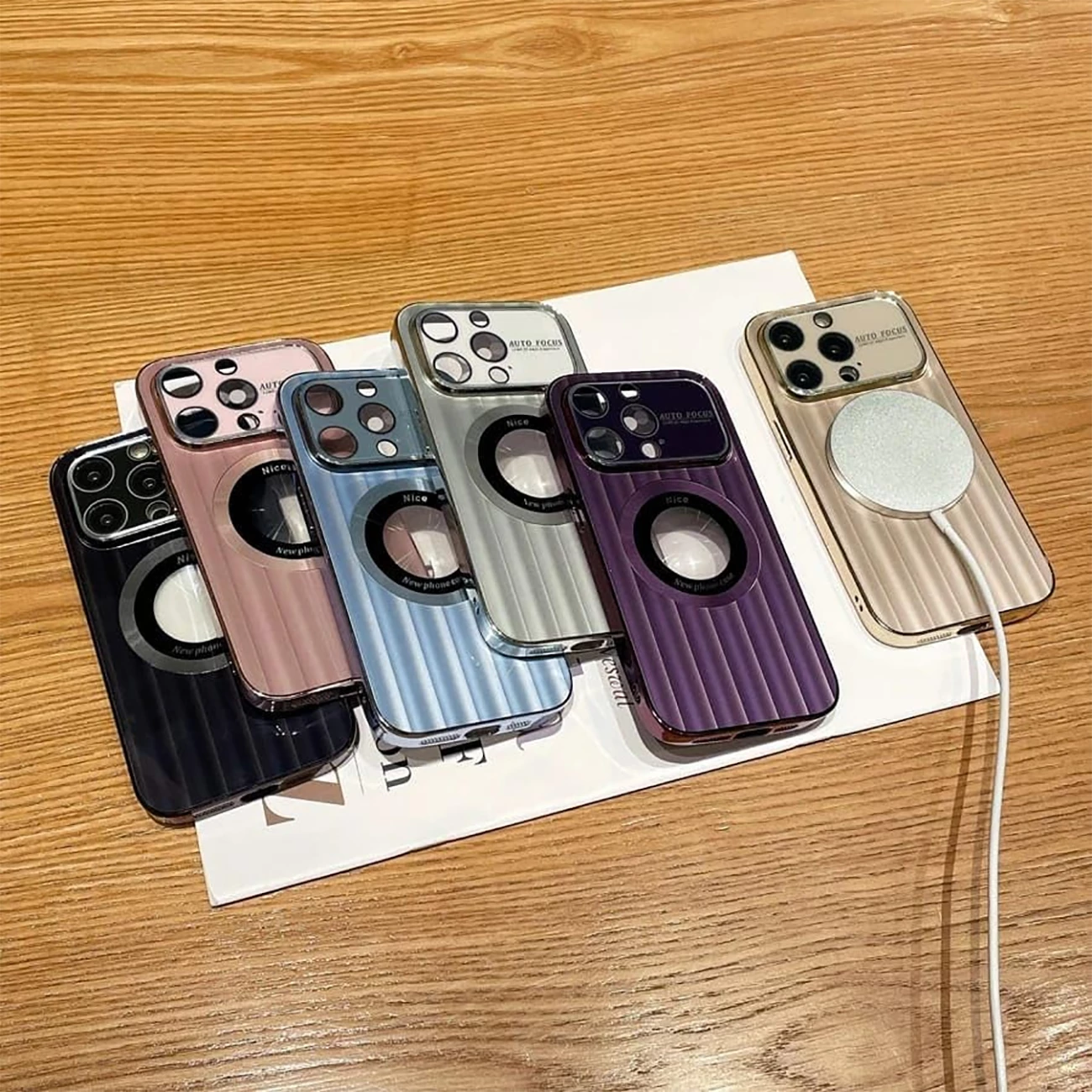 قاب مگنتی آیفون 13 جی‌مکس