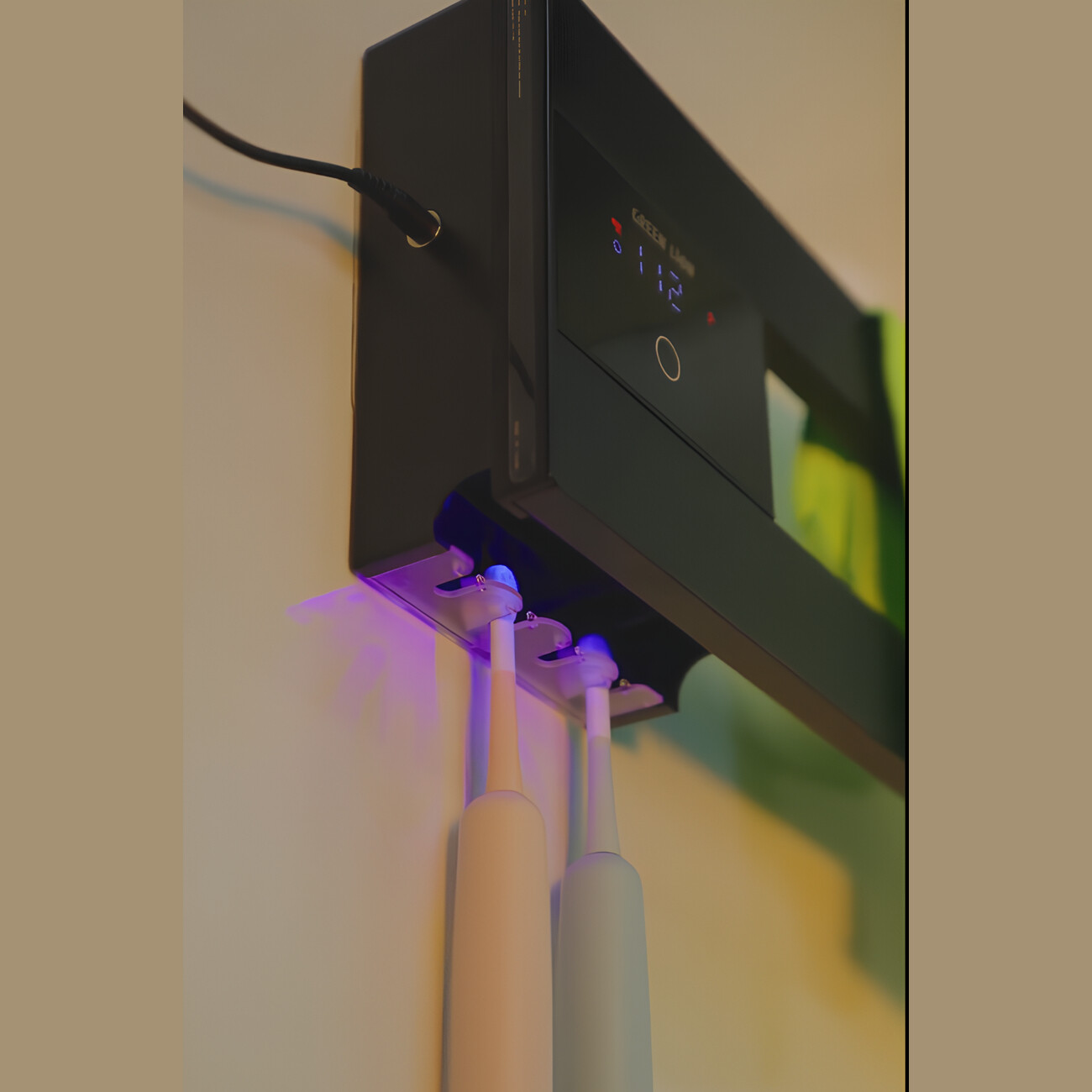 خشک کن حوله و ضد عفونی کننده مسواک  هوشمند گرین لاین