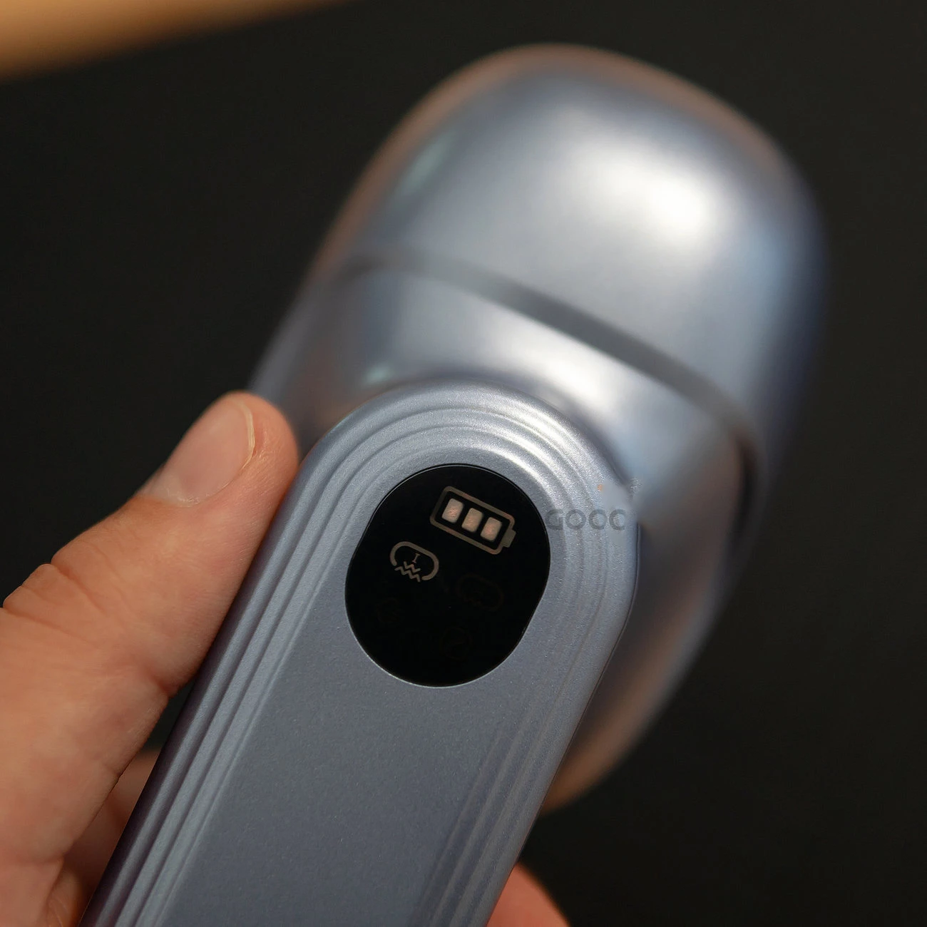 شانه ماساژور ارتعاشی نور درمانی قرمز جوردن و جودی