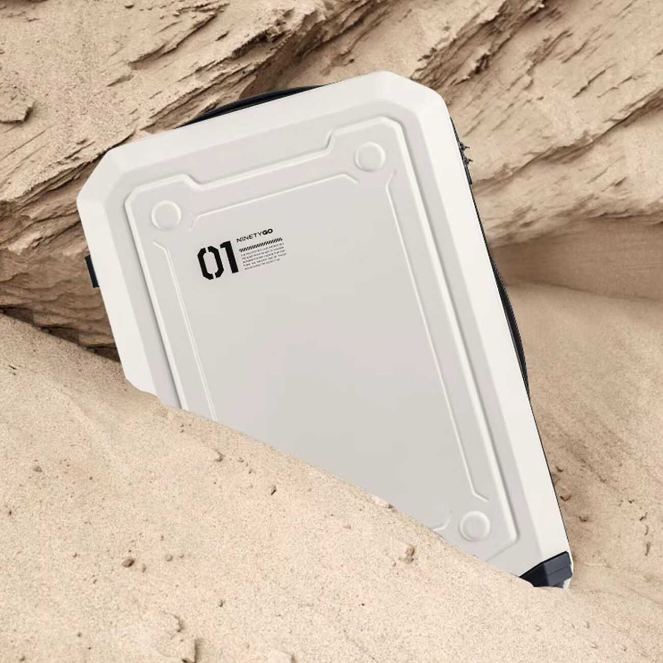 قیمت چمدان چرخ دار ناین تیگو