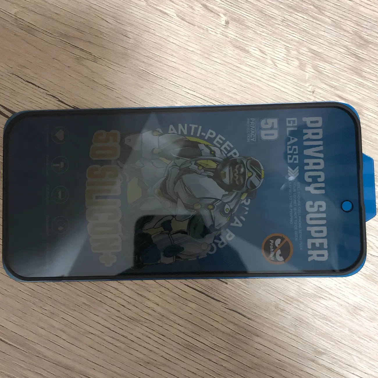 گلس پرایوسی آیفون 17 موکوسون