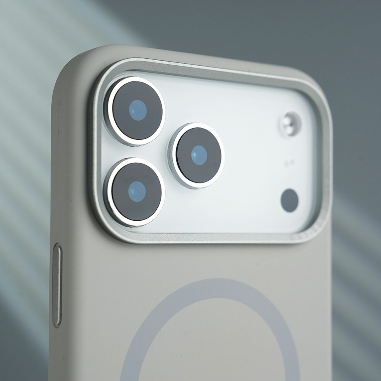 قاب مگ سیف آیفون 17 پرومکس مکسول