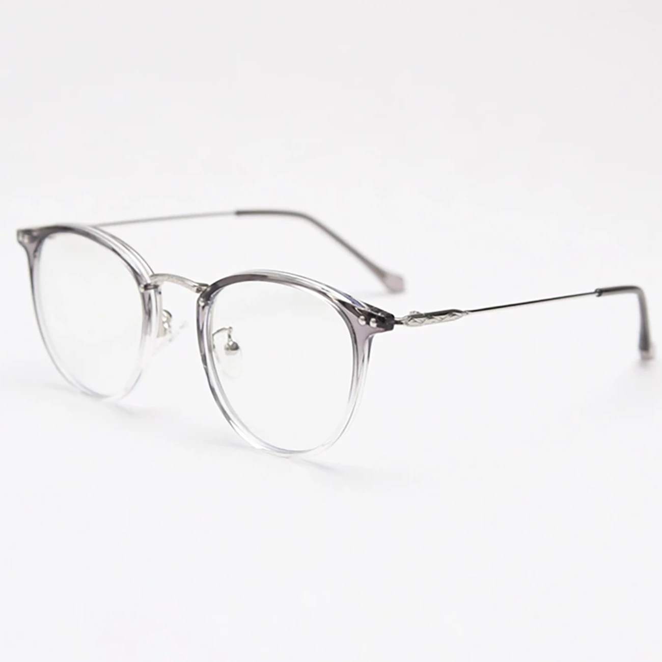 کیفیت عینک شفاف و ضد خستگی چشم کارن بازار