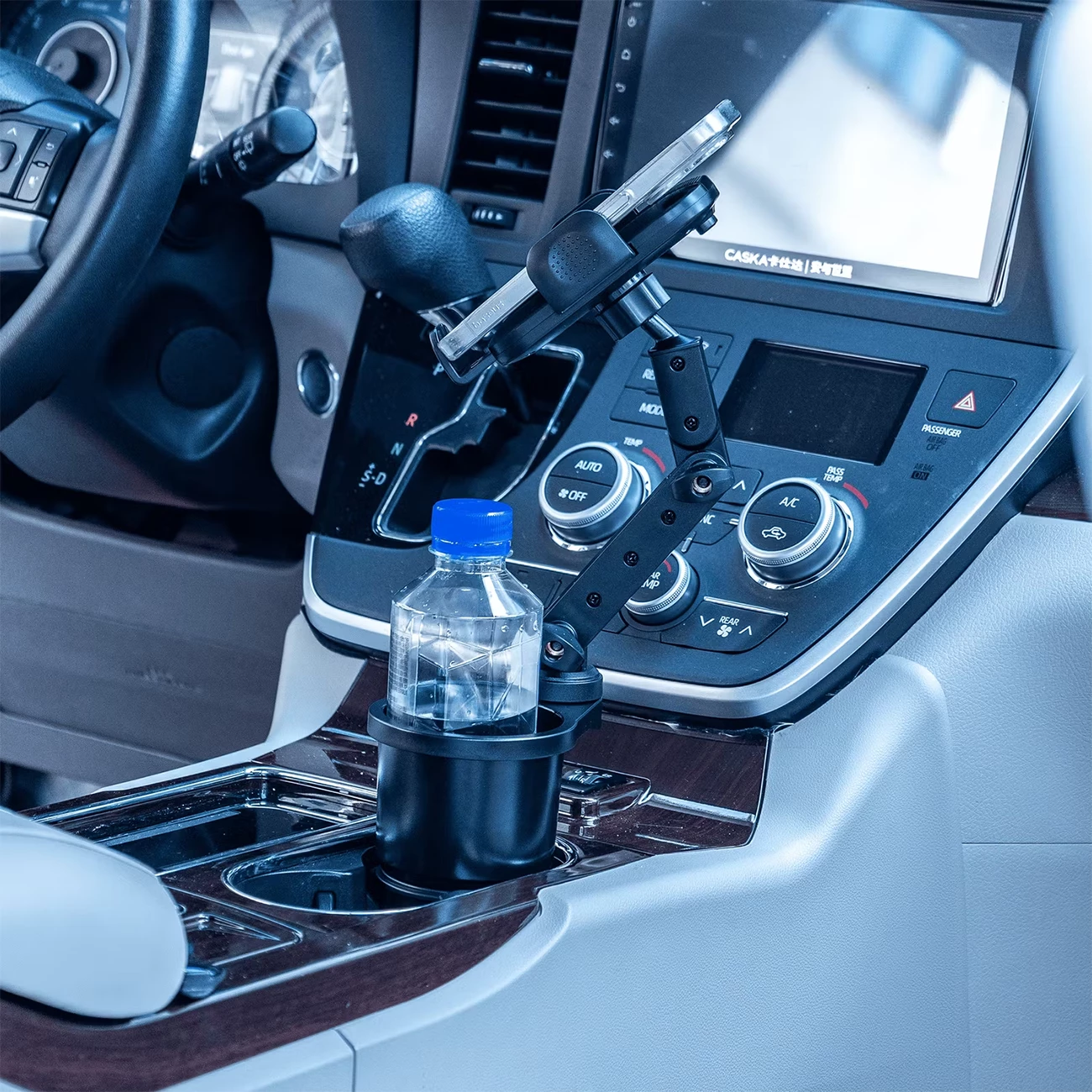 بهترین هولدر موبایل و جا لیوانی خودرو گرین لاین