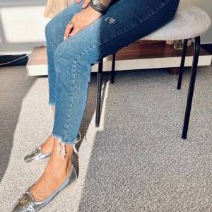 صندل زنانه بسیار شیک خوش پا و راحت کد 3485