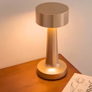 چراغ رومیزی کلاسیک