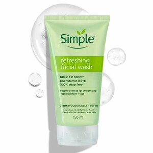 ژل شستشوی صورت سیمپل Simple مدل Refreshing حاوی پروویتامین B5 و E