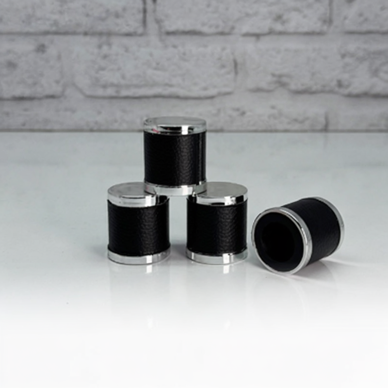 درب استوانه چرمی نقره ای