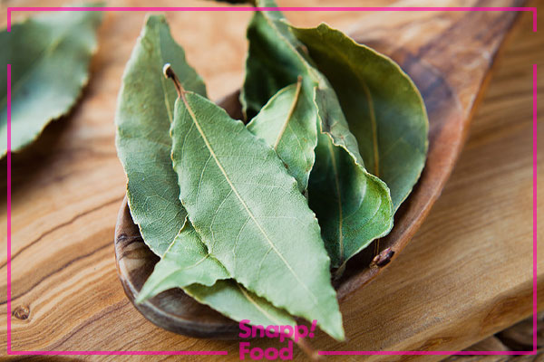 برگ بو ایرانی پاک شده خشک