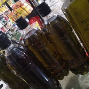 روغن زیتون بو دار طبیعی 900 سی سی