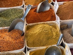 عطاری در خیابان هزارجریب اصفهان