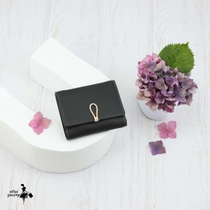 کیف پول سه لت هیوا کد AB1023