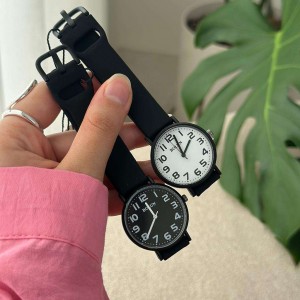 ساعت مچی بند سیلیکونی بلون عدد دار کد AB1004