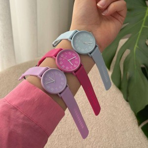 ساعت مچی بند سیلیکونی بلون عدد دار کد AB1004