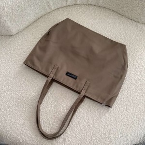 کیف دوشی برزنتی وارداتی کد 8726