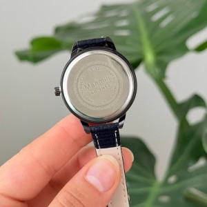 ساعت مچی بند سیلیکونی مانمیلی AB1156