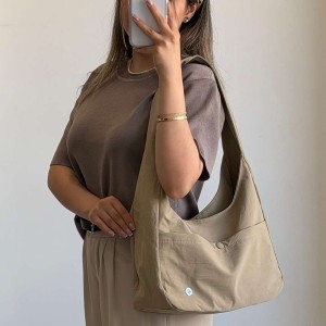 کیف دوشی برزنتی بستو کد 9602