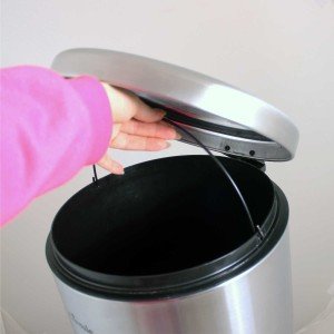 سطل زباله استیل پدالدار 20 لیتری CE-2000 - ‌آرام بند