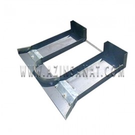 زیر مخزنی فلزی تخت