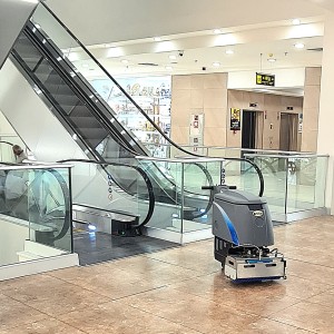 دستگاه شستشوی پله برقی Escalator Cleaner E51